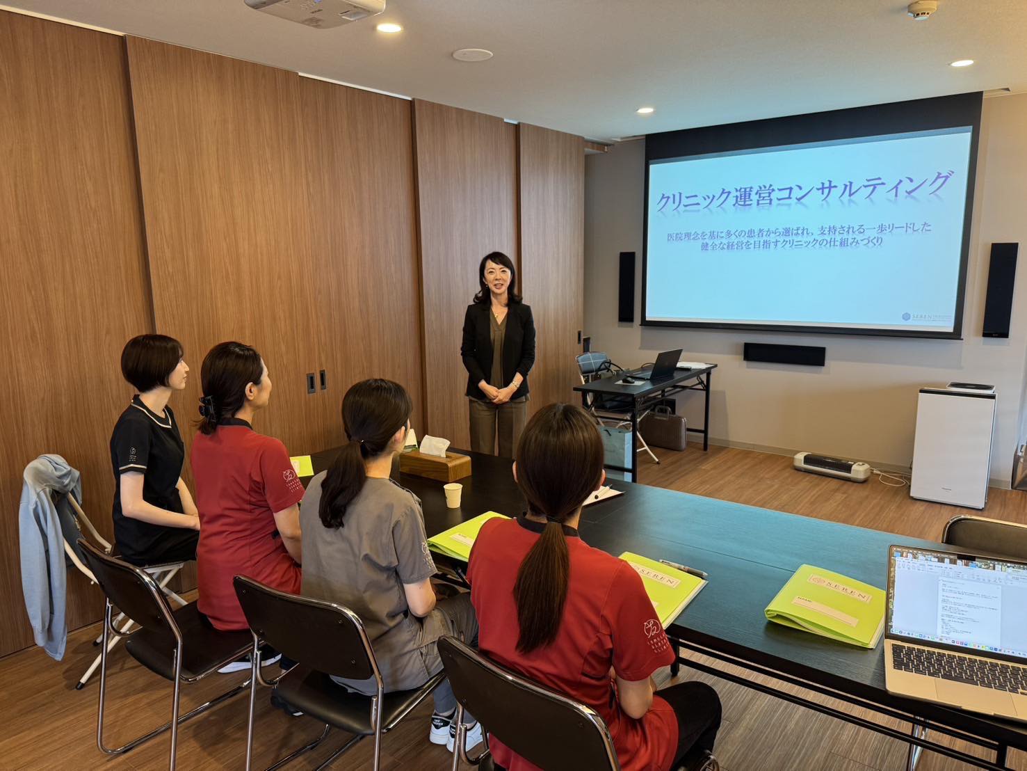 友枝総合歯科・小児歯科さま