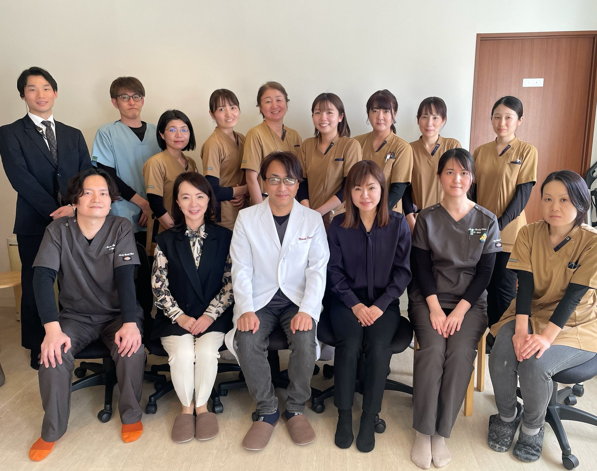 医療法人森の暁会　もりの歯科クリニックさま